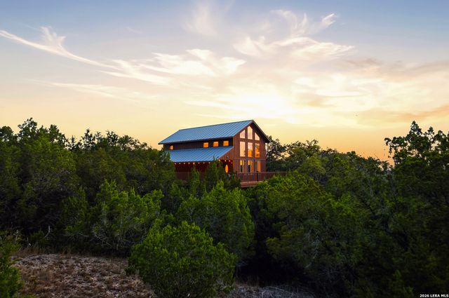 597 Krause, Pipe Creek, TX 78063