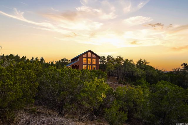 597 Krause, Pipe Creek, TX 78063