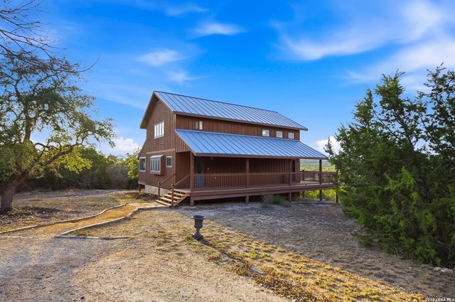 597 Krause, Pipe Creek, TX 78063