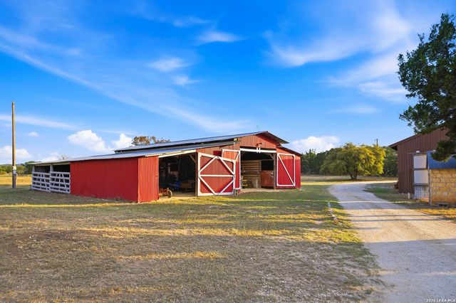 597 Krause, Pipe Creek, TX 78063