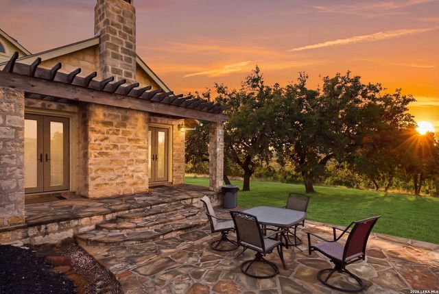 597 Krause, Pipe Creek, TX 78063