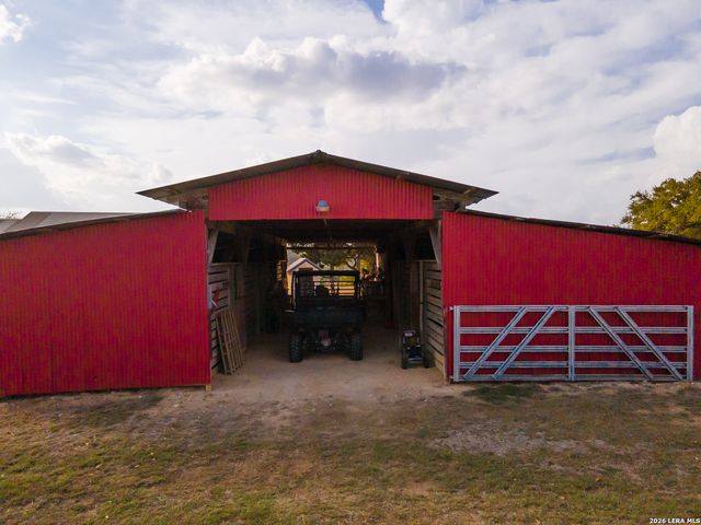 597 Krause, Pipe Creek, TX 78063