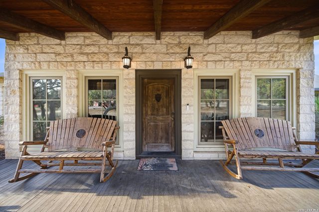 597 Krause, Pipe Creek, TX 78063