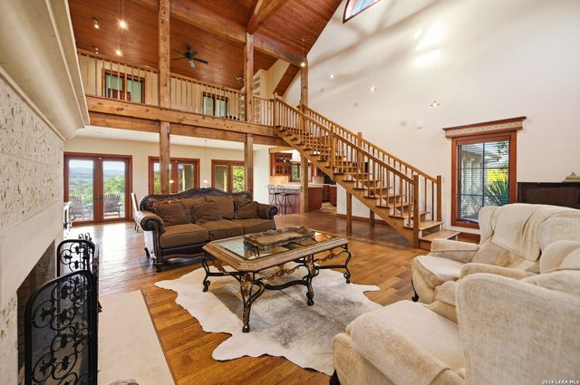 597 Krause, Pipe Creek, TX 78063