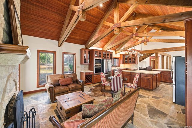 597 Krause, Pipe Creek, TX 78063