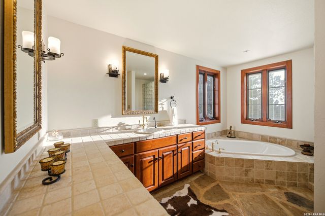 597 Krause, Pipe Creek, TX 78063