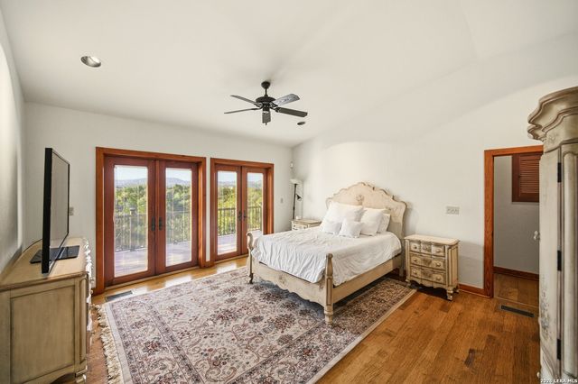 597 Krause, Pipe Creek, TX 78063