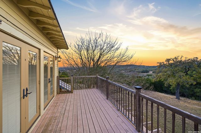 597 Krause, Pipe Creek, TX 78063