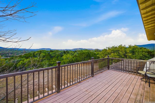 597 Krause, Pipe Creek, TX 78063