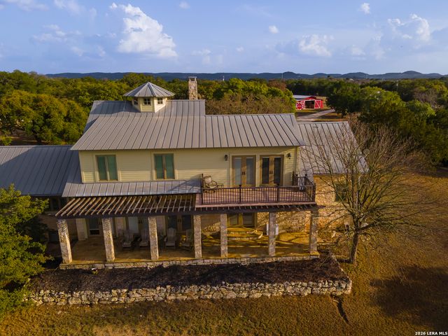 597 Krause, Pipe Creek, TX 78063
