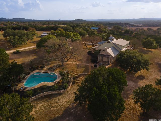 597 Krause, Pipe Creek, TX 78063