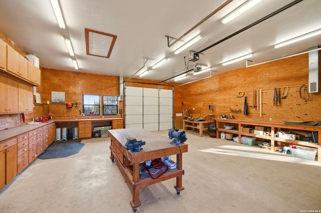 597 Krause, Pipe Creek, TX 78063