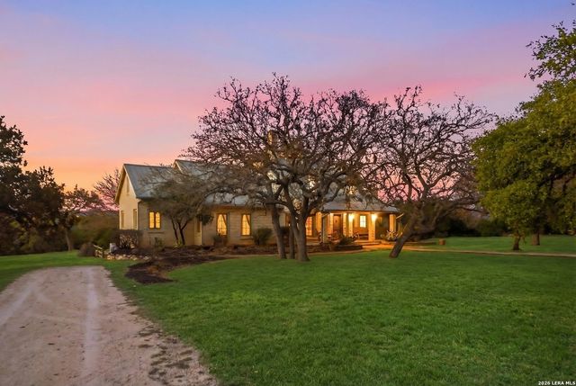 597 Krause, Pipe Creek, TX 78063