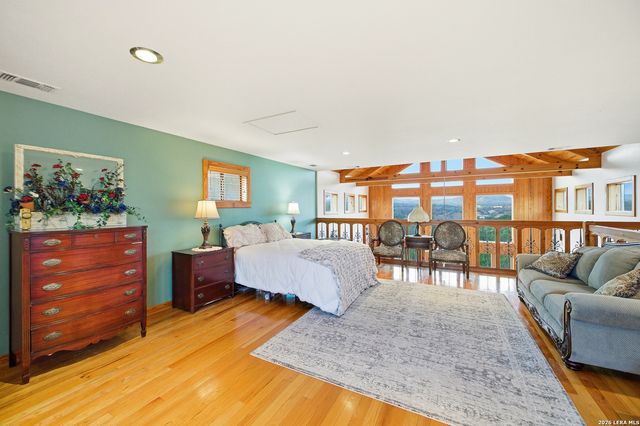 597 Krause, Pipe Creek, TX 78063