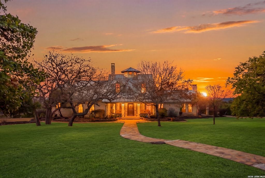 597 Krause, Pipe Creek, TX 78063