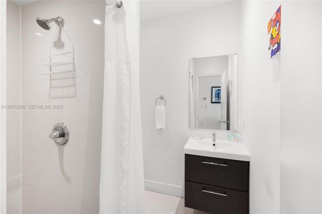 5445 Collins Avenue TS11, Miami Beach, FL 33140