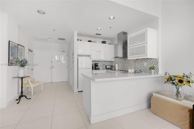 5445 Collins Avenue TS11, Miami Beach, FL 33140
