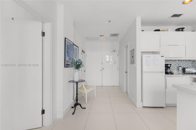 5445 Collins Avenue TS11, Miami Beach, FL 33140
