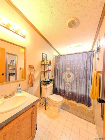 7 Brookfield, Swartz Creek, MI 48473