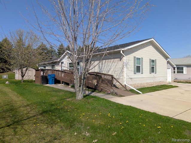 7 Brookfield, Swartz Creek, MI 48473