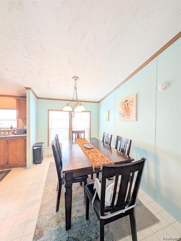 7 Brookfield, Swartz Creek, MI 48473