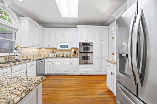 5350 Dunwoody Club Creek, Peachtree Corners, GA 30360