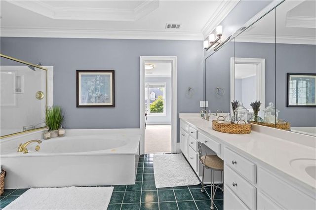 5350 Dunwoody Club Creek, Peachtree Corners, GA 30360