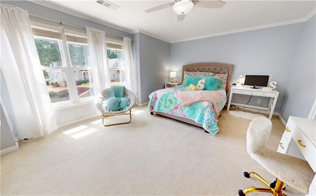 5350 Dunwoody Club Creek, Peachtree Corners, GA 30360