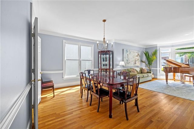 5350 Dunwoody Club Creek, Peachtree Corners, GA 30360