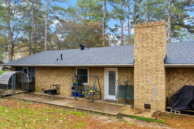 4054 Lakeshore Dr, Lone Star, TX 75668