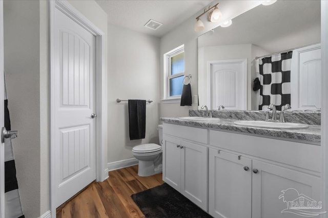 6712 Anchors Aweigh Ln, Pensacola, FL 32526