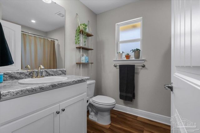 6712 Anchors Aweigh Ln, Pensacola, FL 32526