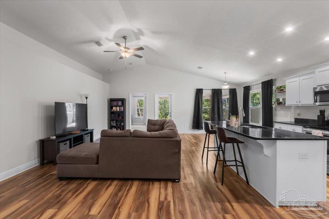 6712 Anchors Aweigh Ln, Pensacola, FL 32526