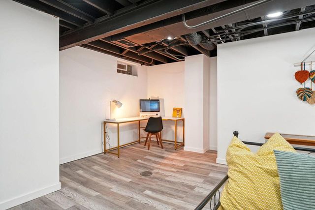 6666 N 91st STREET, Milwaukee, WI 53224