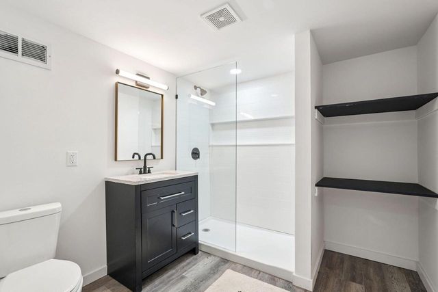 6666 N 91st STREET, Milwaukee, WI 53224