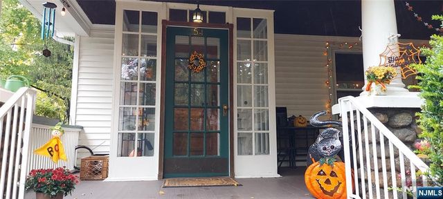 54 Washington Place 2nd flr, Ridgewood, NJ 07450