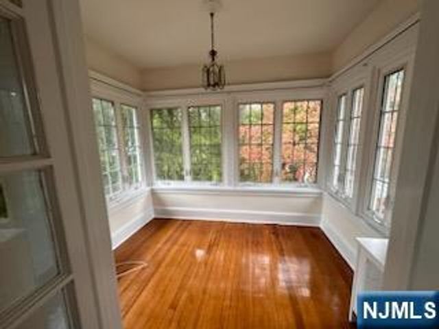 54 Washington Place 2nd flr, Ridgewood, NJ 07450