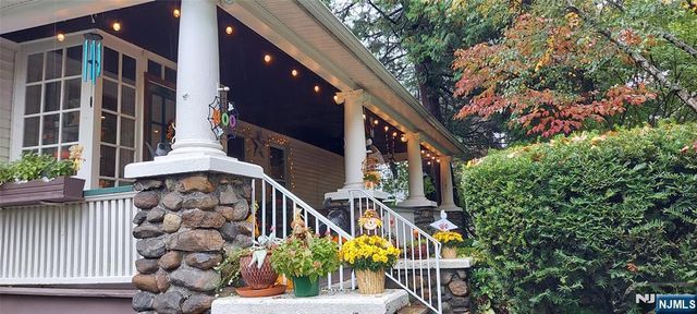 54 Washington Place 2nd flr, Ridgewood, NJ 07450