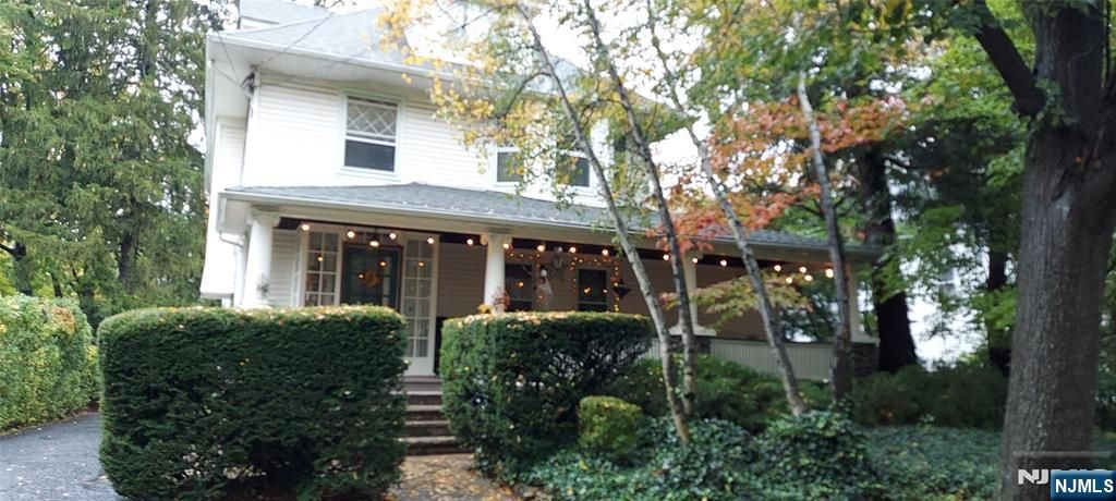 54 Washington Place 2nd flr, Ridgewood, NJ 07450