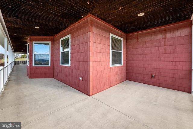 110 WELBOURNE LN, Gore, VA 22637