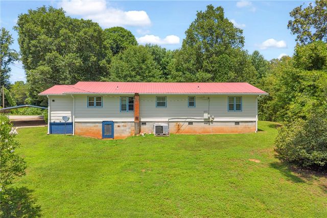 952 STEPHENS Drive, Westminster, SC 29693