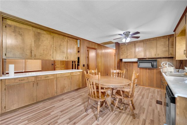 952 STEPHENS Drive, Westminster, SC 29693