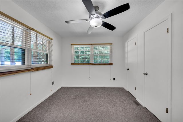 952 STEPHENS Drive, Westminster, SC 29693