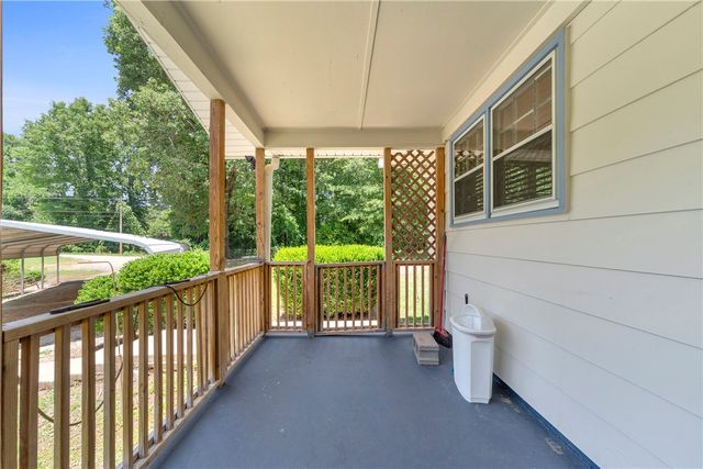 952 STEPHENS Drive, Westminster, SC 29693