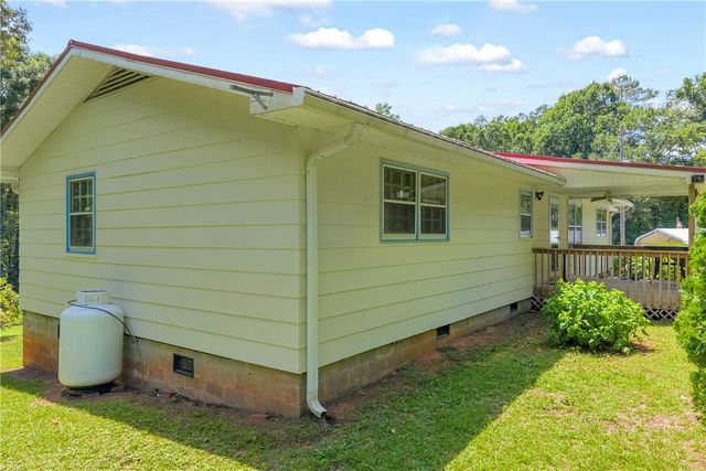 952 STEPHENS Drive, Westminster, SC 29693