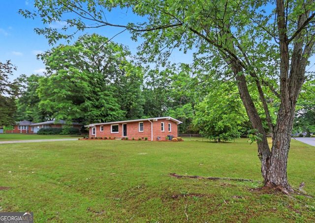 420 Georgia Avenue, Fayetteville, GA 30214
