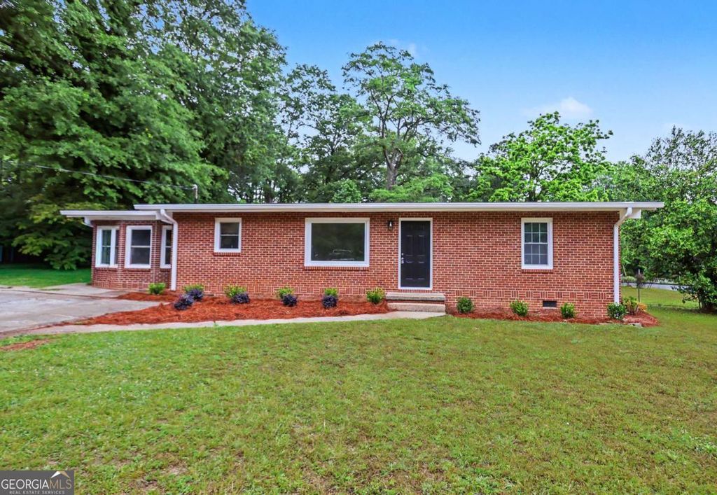 420 Georgia Avenue, Fayetteville, GA 30214