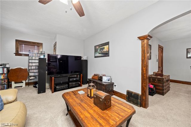 3569 Warren Road, Cleveland, OH 44111
