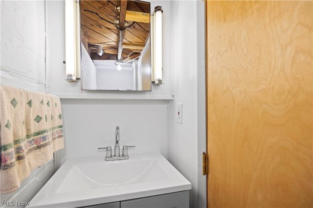 3569 Warren Road, Cleveland, OH 44111