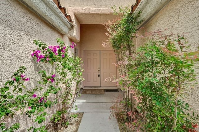 6924 Hazelnut Garden Street, Las Vegas, NV 89131